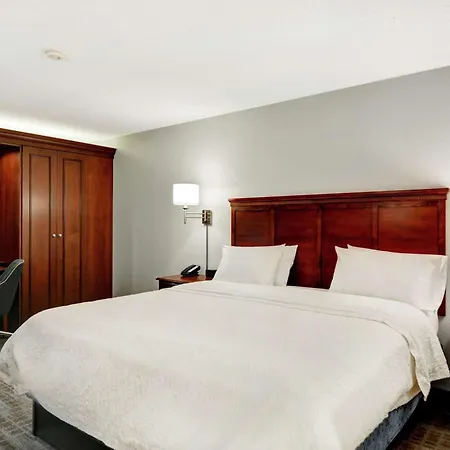 Hampton Inn Beckley-3