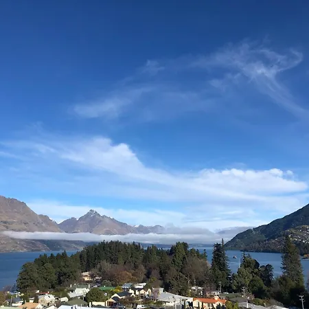Ramada By Wyndham Queenstown Central-2
