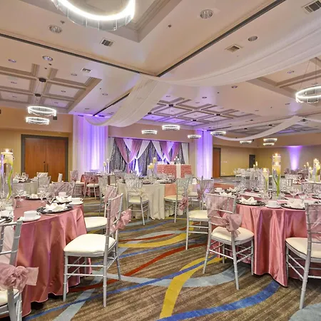 Doubletree By Hilton Phoenix North-2