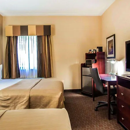 Quality Inn & Suites Peoria North-2