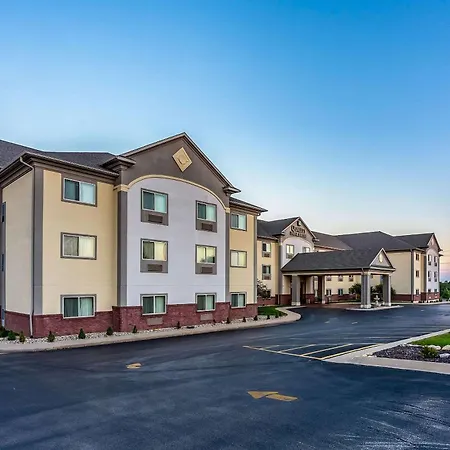 Quality Inn & Suites Hannibal West-2