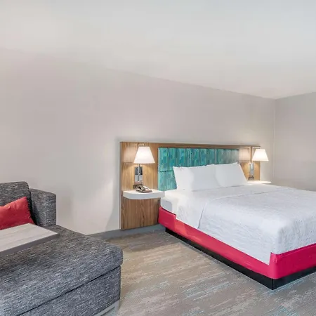 Hampton Inn New Philadelphia-3
