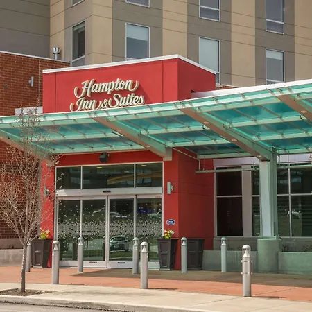 Hampton Inn & Suites Erie Bayfront-2