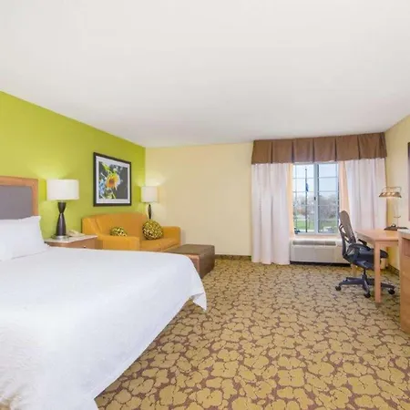 Hilton Garden Inn Wichita-3