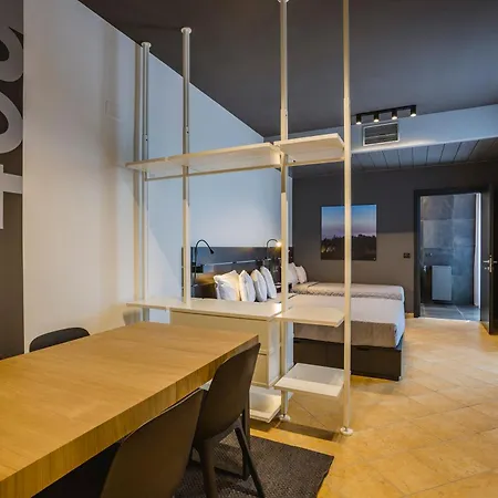 Residence 9 Line-2