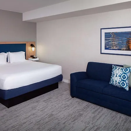 Hampton By Hilton At The Boston Seaport District-2