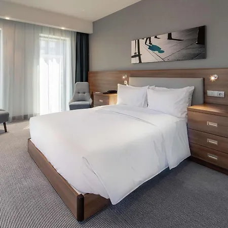 Hampton By Hilton Warsaw Mokotow-2