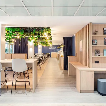 Holiday Inn Express Paris-Canal De La Villette By Ihg-3