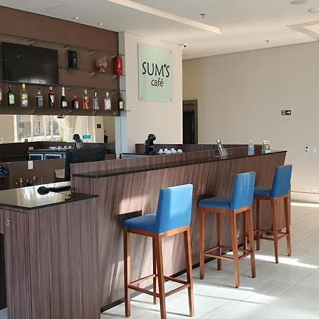 Summit Suites Hotel - Pindamonhangaba-3