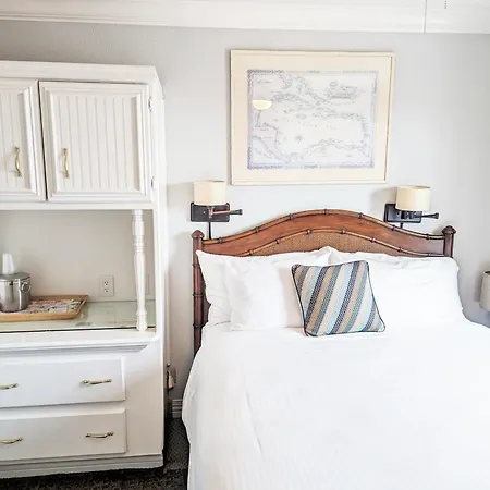 Capitola Hotel-3
