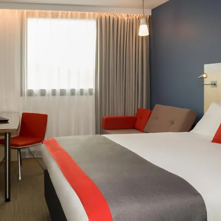 Holiday Inn Express Toulouse Airport By Ihg-2