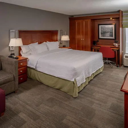 Hampton Inn Charleston Downtown-2