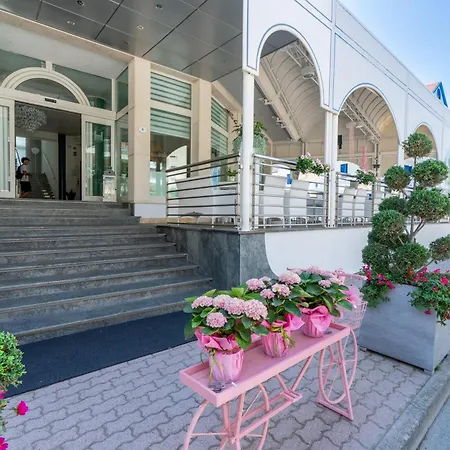 Hotel Montecarlo-2