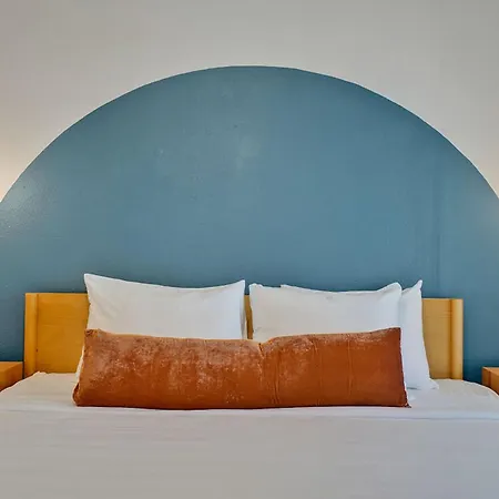 The Starlite Inn-2