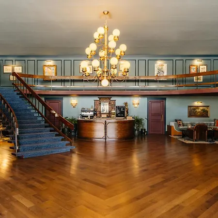 The Hotel Chalet At The Choo Choo-2