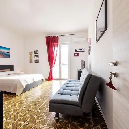 In Riva al Mare B&B-3