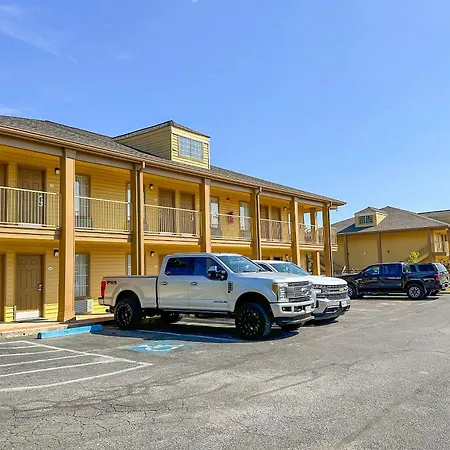 Bonita Lakes Inn By Capital O Meridian I20-3