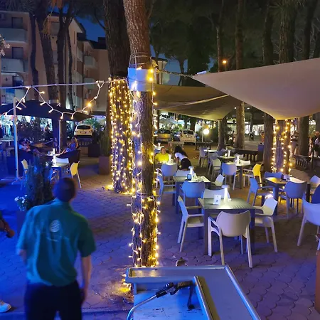 Hotel Pine Beach-3