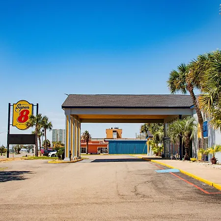 Super 8 By Wyndham Biloxi At The Beach-2