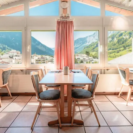 Hotel Paradis-Leukerbad-Therme-2