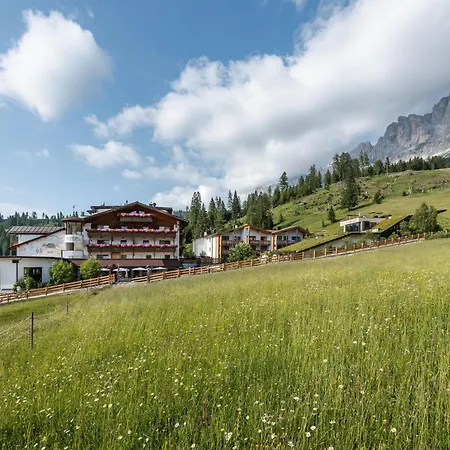 Moseralm Dolomiti Hideaway-3