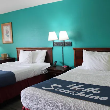 Days Inn By Wyndham Marianna-2