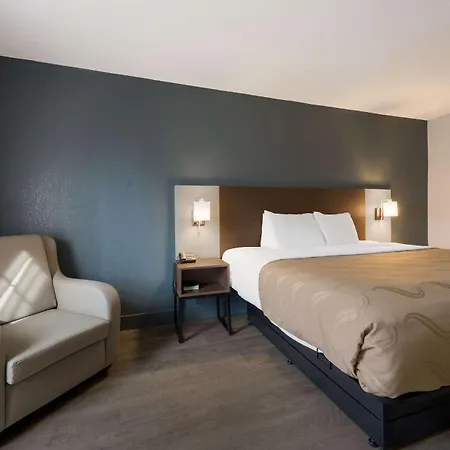 Quality Inn University Area-3