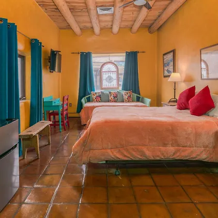Casa Benavides Inn-3