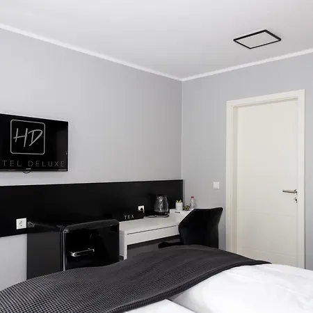 Hotel Deluxe-3