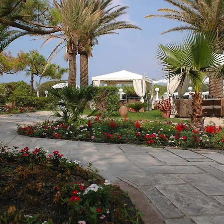 Domizia Palace Hotel-2
