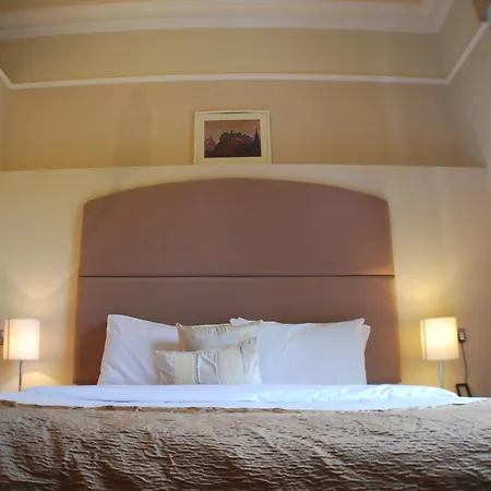 The Salisbury Hotel-2