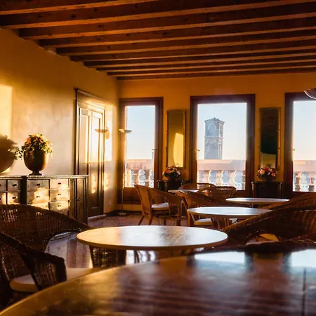 Locanda Ai Santi Apostoli Sul Canal Grande - Ferretti Hotels Collection-2