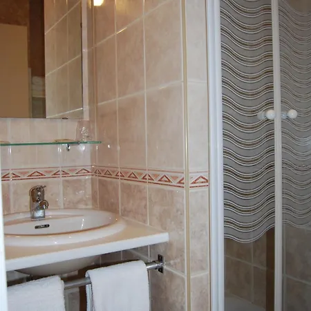 Le Bretagne - Hôtel Spa&Sauna-3