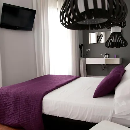 Khu Hotel-2
