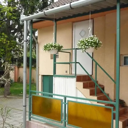 Jáde Panzió-3