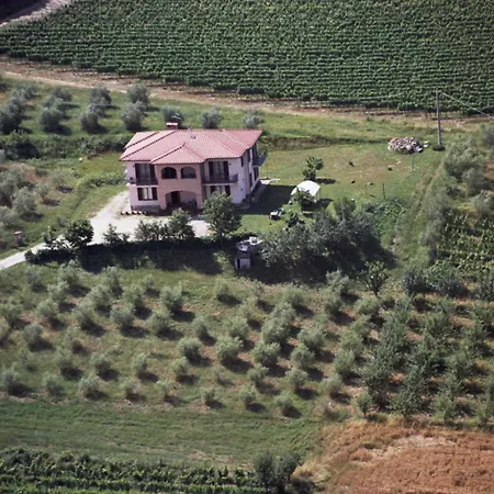B&B Il Girasole - Rooms & House In Country - Air Conditioned - 1500 Meters From Historic Center-3