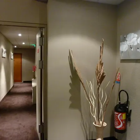 Hotel Les Glycines-3