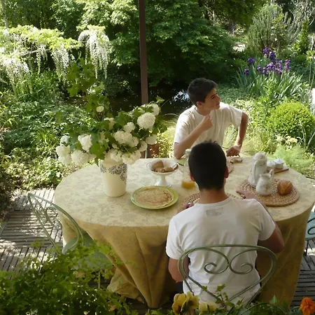 Chambres Au Jardin-2