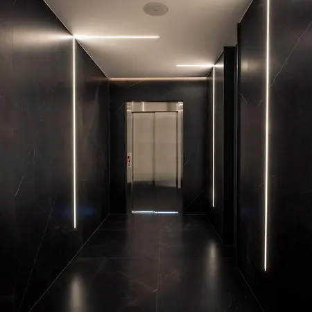 Seraphine Plaza-3