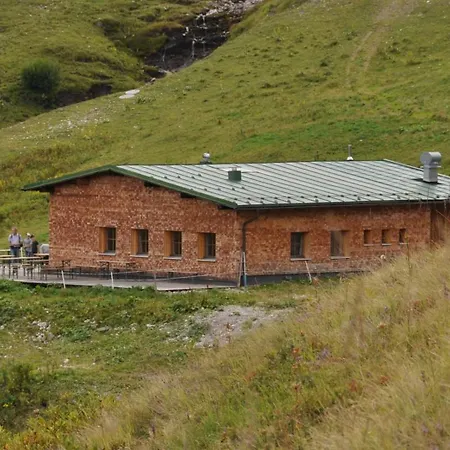 Hotel Walserstube-3