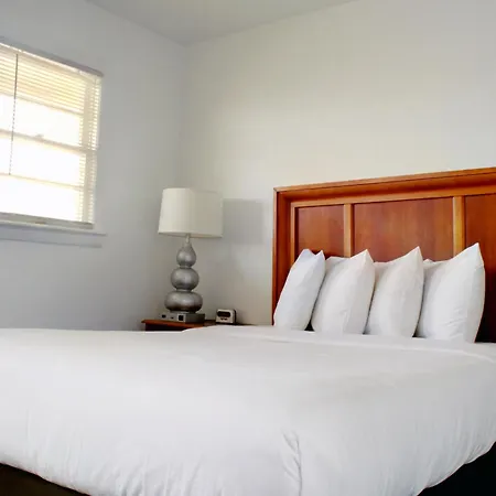 Oceanic Motel-3