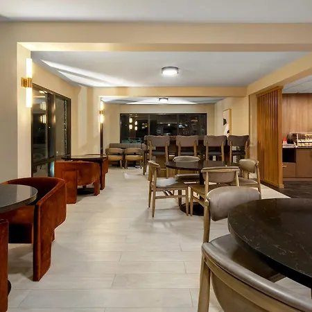 Best Western Plus Meadowlands-3
