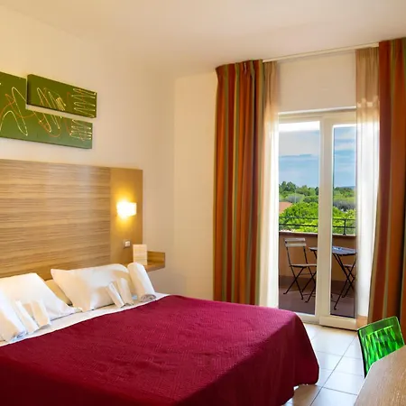 Hotel Riva dei Cavalleggeri-3