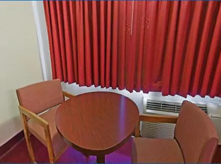 Rumford Motor Inn-2