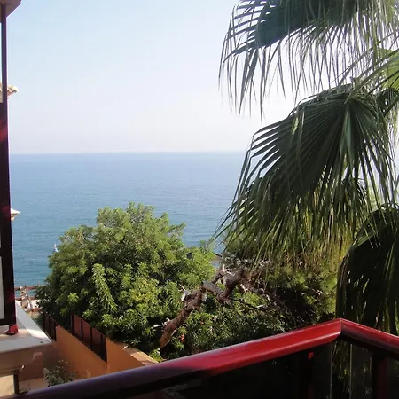 Aparthotel El Faro-2