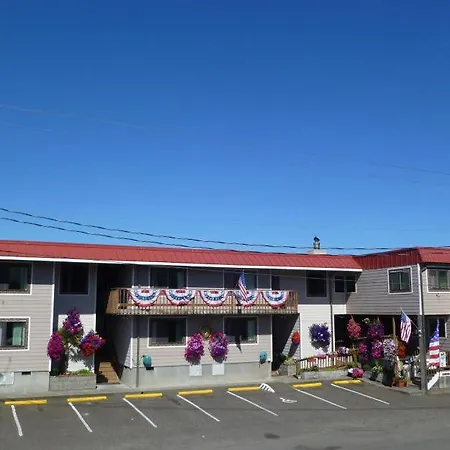 Tradewinds Motel-3