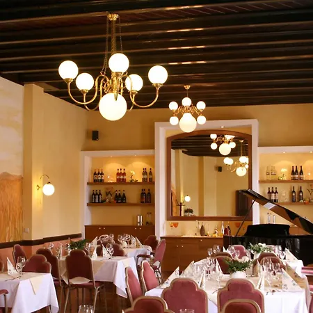 In Piazza-3