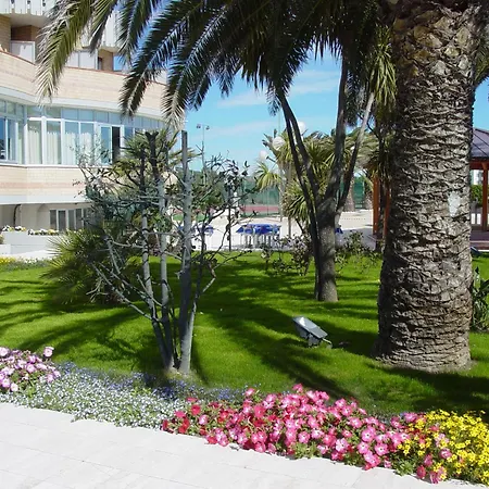 Hotel Maxim'S-2