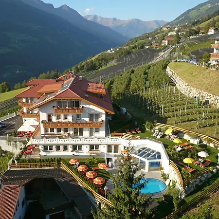 Adults Only Hotel Grafenstein-3