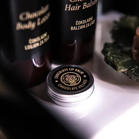 Luxury Glamping Chocolate Village-2